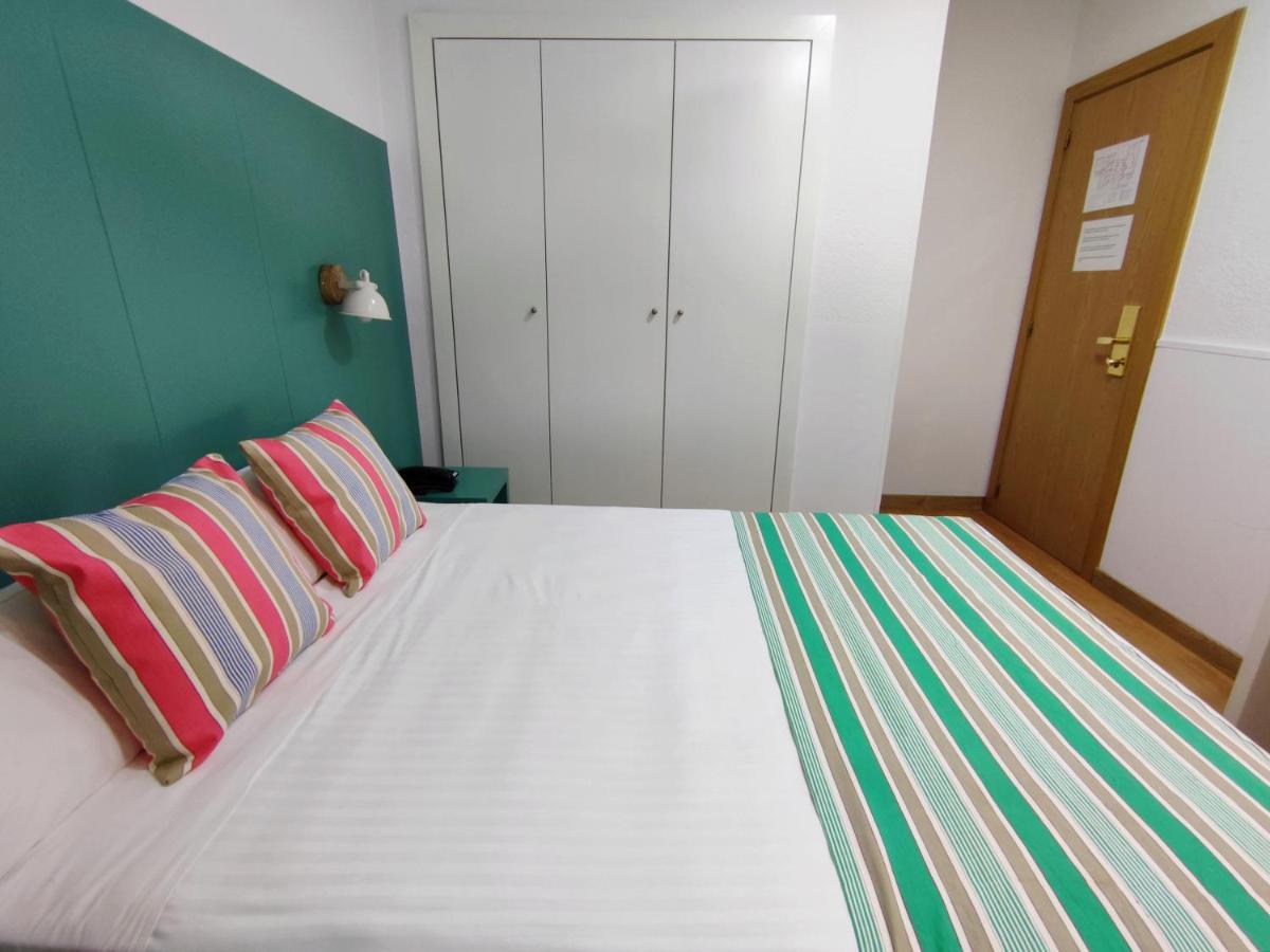 Yomo Hostal Bcn Port Barcelona Exterior photo